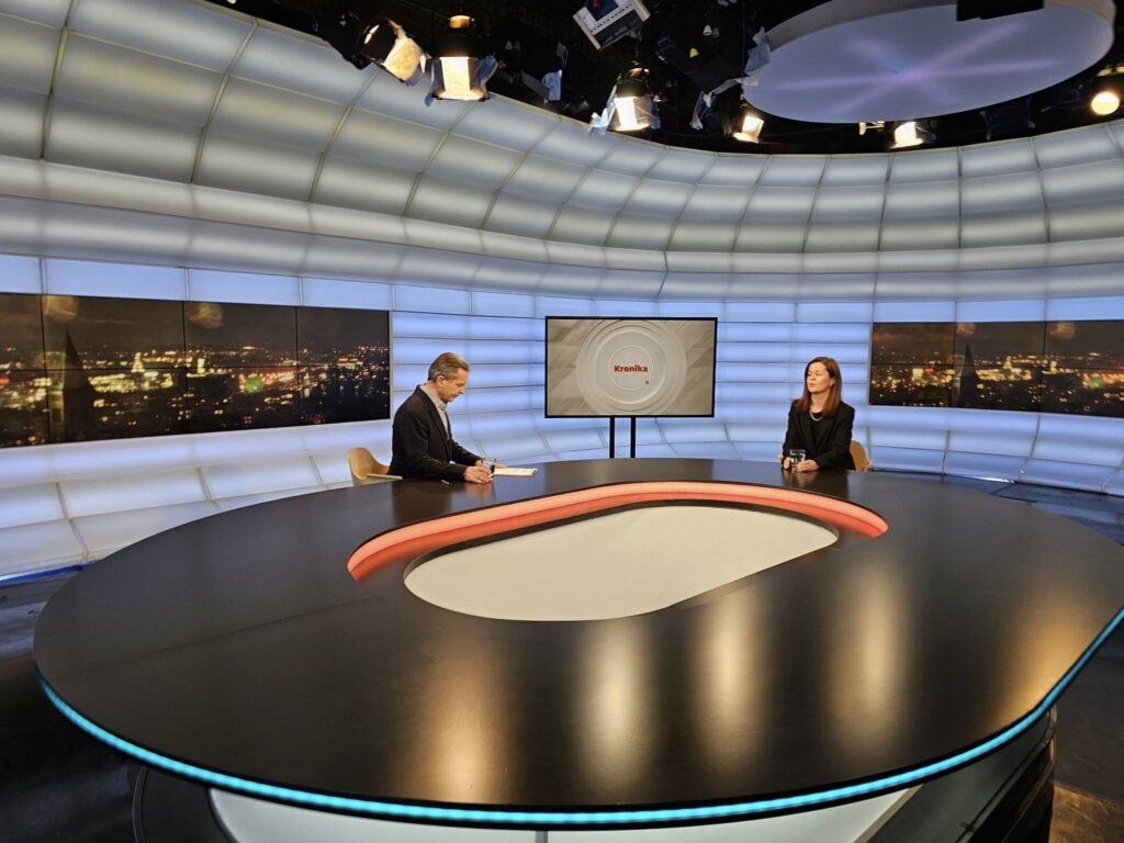 Katarzyna Bernadetta Olszewska w studiu TVP Kraków